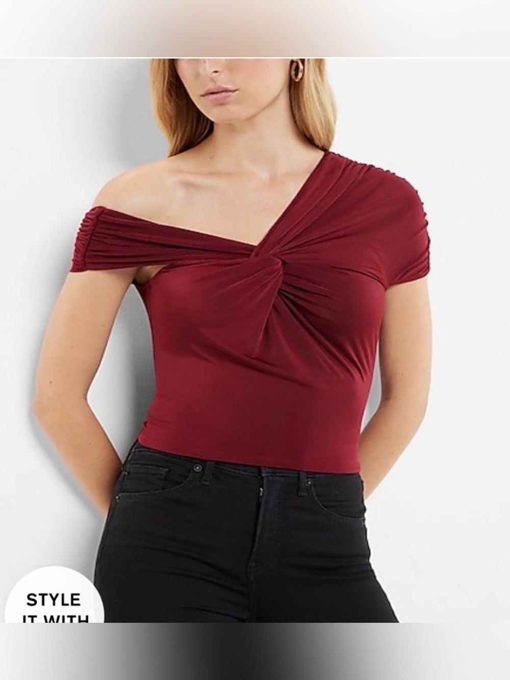 Express Body Contour Twist Front Top